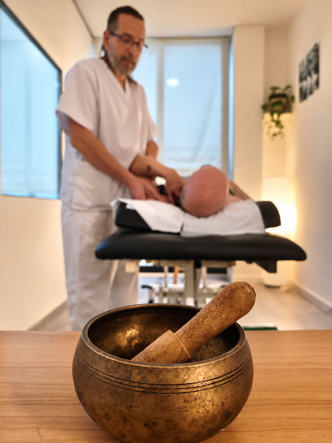 Israel, quiromasajista y terapeuta en Ming Men Burjassot